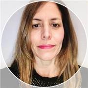 Doctora en ciencia de materiales imparte clases de química y física para alumnos de ESO, BAT y primeros cursos universitarios